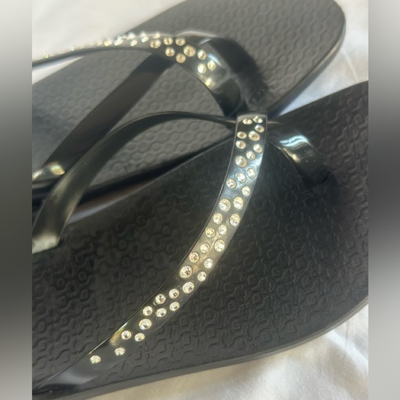 Ipanema Black Swarovski Crystal Studded Women's Sandals - Picture 7 of 8